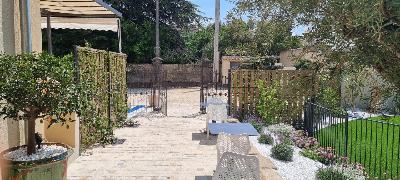 Bed and Breakfast Le Petit Eden Saint-Quentin-la-Poterie Zewnętrze zdjęcie